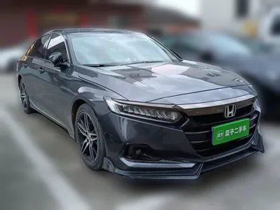 Honda Accord 2022, 30600 км, за 120886.75 CNY