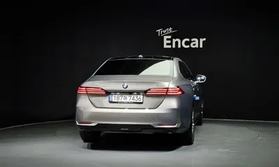 BMW 5-Series 2025, 22884 км, за 54900000 KRW - фото 4