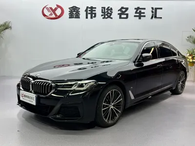 BMW 5 Series 2023, 34000 км, за 245799 CNY