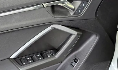 Audi Q3 2024, 5998 км, за 48500000 KRW - фото 29