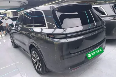 Li Auto L8 2023, 44000 км, за 258175.73 CNY