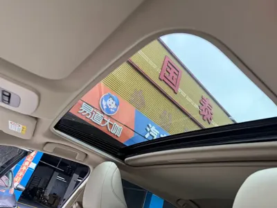 Toyota Camry 2021, 33000 км, за 92800 CNY - фото 18