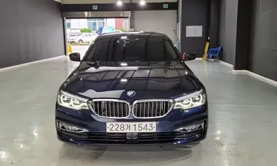 BMW 5-Series · 2018 год