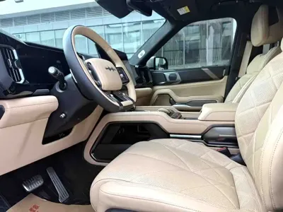 Fang Cheng Bao Leopard 8 2025, 18000 км, за 274800 CNY