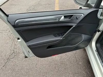 Volkswagen Golf 2018, 78000 км, за 53800 CNY - фото 6
