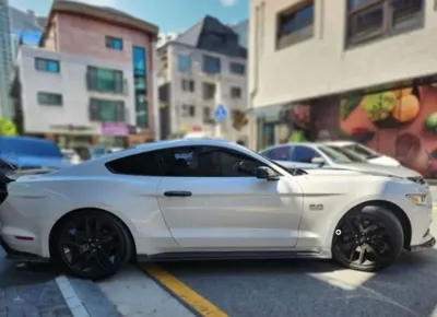 Ford Mustang 2017, 81495 км, за 27490000 KRW