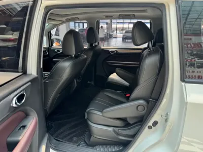 GAC Motor Trumpchi M6 2022, 30000 км, за 93800 CNY - фото 19
