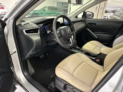 Toyota Frontlander 2024, 16000 км, за 78000 CNY