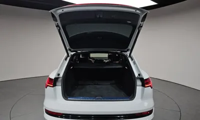 Audi e-tron 2020, 65403 км, за 43000000 KRW - фото 20