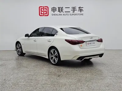 Infiniti Q50L 2021, 62800 км, за 105000 CNY