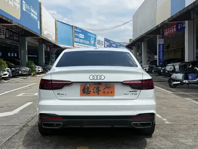 Audi A4L 2023, 34000 км, за 149800 CNY