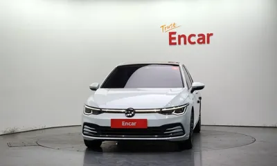 Volkswagen Golf 2024, 15371 км, за 32200000 KRW