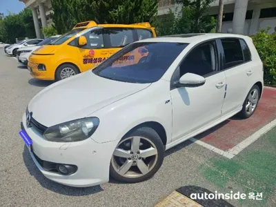 Volkswagen Golf 2013, 122000 км, за 4000000 KRW - фото 1