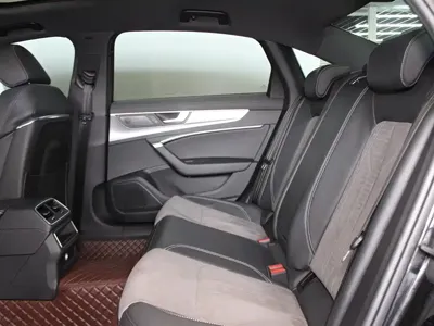 Audi A6L 2022, 43300 км, за 207800 CNY - фото 8