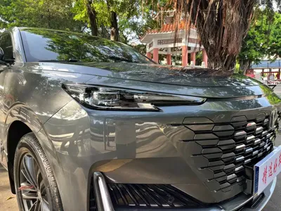 Changan UNI-K 2023, 47000 км, за 81800 CNY