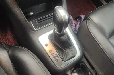 Volkswagen Tiguan 2015, 73400 км, за 41311.26 CNY - фото 14