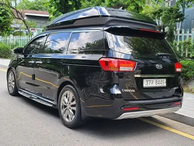 Kia Canival 2017, 159686 км, за 11000000 KRW - фото 2