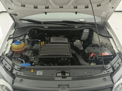 Volkswagen Polo 2017, 74000 км, за 25800 CNY - фото 10