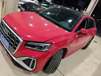 Audi Q2L · 2023 год