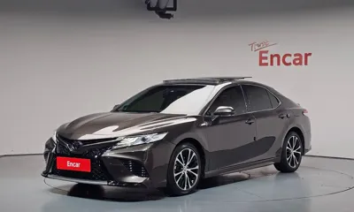 Toyota Camry · 2020 год