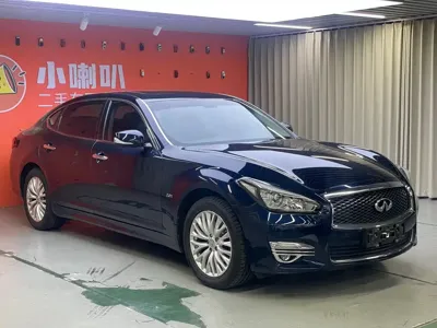 Infiniti Q70 2020, 71000 км, за 103800 CNY
