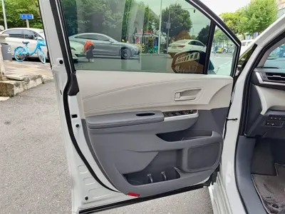 Toyota Sienna 2024, 8000 км, за 218000 CNY - фото 6