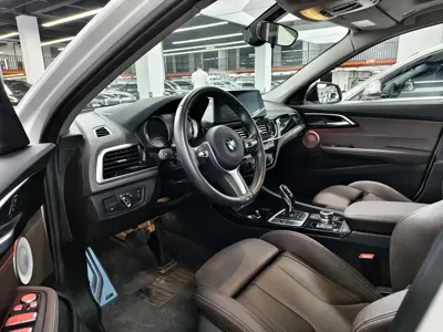 BMW 1 Series 2023, 29000 км, за 101000 CNY