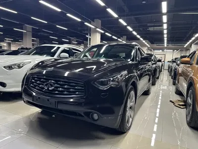 Infiniti FX · 2010 год