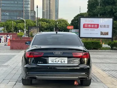 Audi A6L 2018, 80000 км, за 136000 CNY