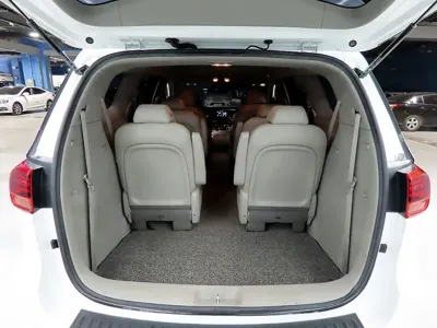 Kia Canival 2019, 211232 км, за 8500000 KRW - фото 16