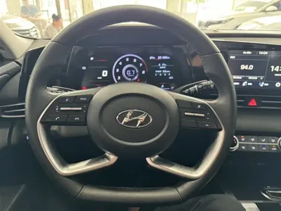 Hyundai Elantra 2023, 30000 км, за 79800 CNY - фото 10