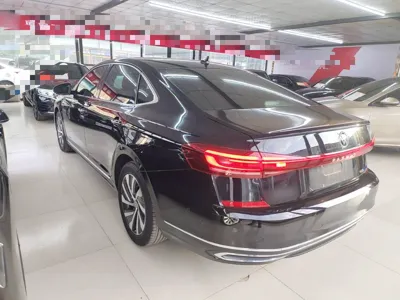 Volkswagen Passat New Energy 2022, 104100 км, за 95259.11 CNY