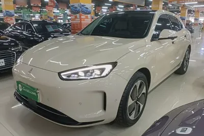 Hima AITO M5 · 2023 год