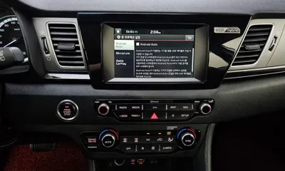 Kia Niro 2018, 174330 км, за 9900000 KRW - фото 14