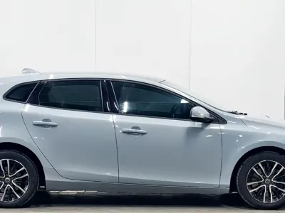 Volvo V40 2016, 119000 км, за 30299 CNY - фото 8