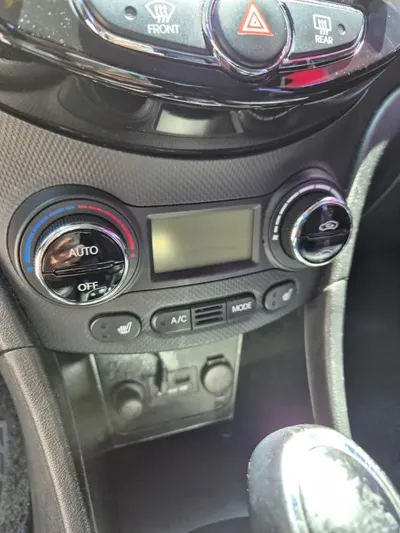 Hyundai Accent 2012, 169000 км, за 3900000 KRW - фото 9