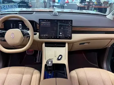 AITO 问界 AITO M7 2024, 14400 км, за 159800 CNY