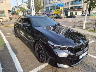 BMW 5-Series 2025, 3872 км, за 49000000 KRW
