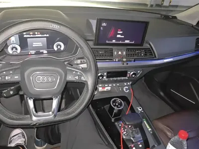 Audi Q5L 2023, 74600 км, за 220799 CNY - фото 12