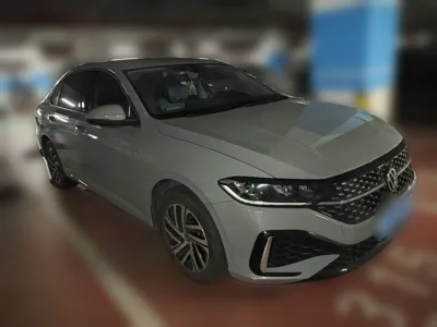 Volkswagen Lavida 2023, 21100 км, за 72942.21 CNY