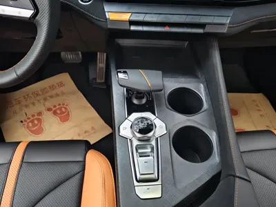 Changan UNI-V 2024, 15000 км, за 67700 CNY - фото 8
