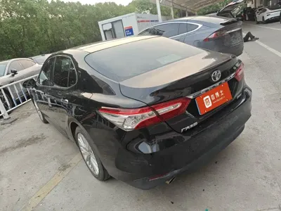 Toyota Camry 2020, 47000 км, за 102800 CNY