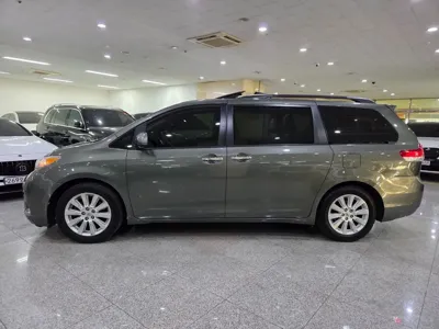 Toyota Sienna 2012, 55178 км, за 13500000 KRW