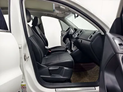 Volkswagen Tiguan 2016, 127200 км, за 53002.84 CNY - фото 34