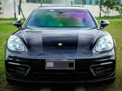 Porsche Panamera 2021, 50000 км, за 700000 CNY