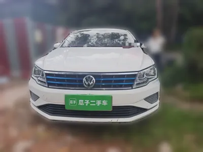 Volkswagen Jetta 2017, 43400 км, за 37395.63 CNY