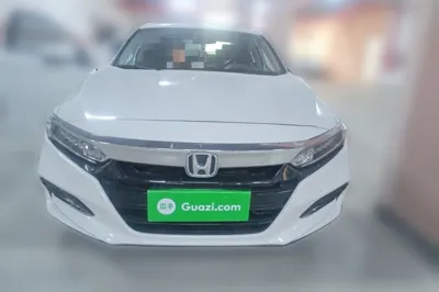 Honda Accord 2018, 90000 км, за 85017.03 CNY