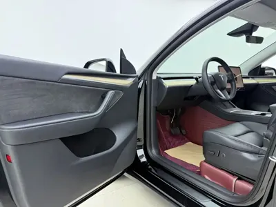 Tesla Model Y 2022, 40000 км, за 154800 CNY - фото 10