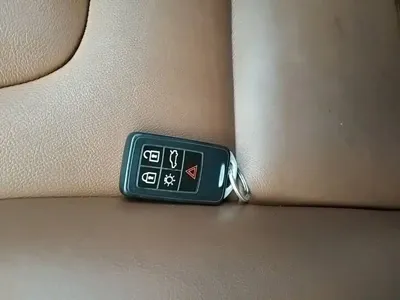 Volvo S60 2015, 176400 км, за 33300 CNY - фото 9