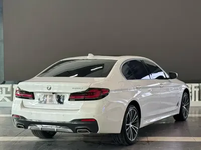 BMW 5 Series 2023, 60000 км, за 229800 CNY - фото 9